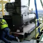 Removing chiller components from 12th floor mechanical room in downtown 波特兰
