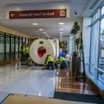 ω澳门威斯人平台首页 team moving MRI through hospital keeping floors protected